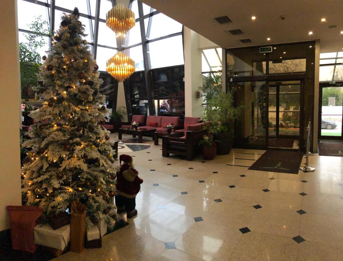 Hotel Tecadra Pipera Ngoại thất bức ảnh