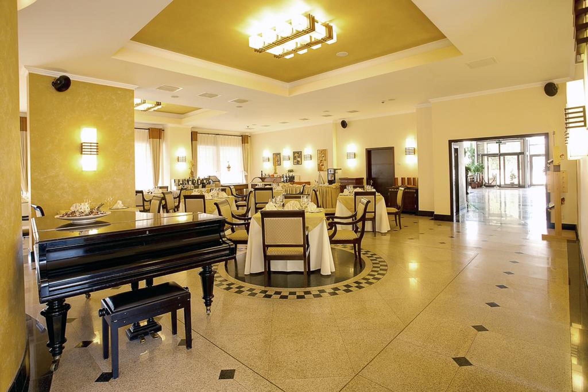 Hotel Tecadra Pipera Ngoại thất bức ảnh