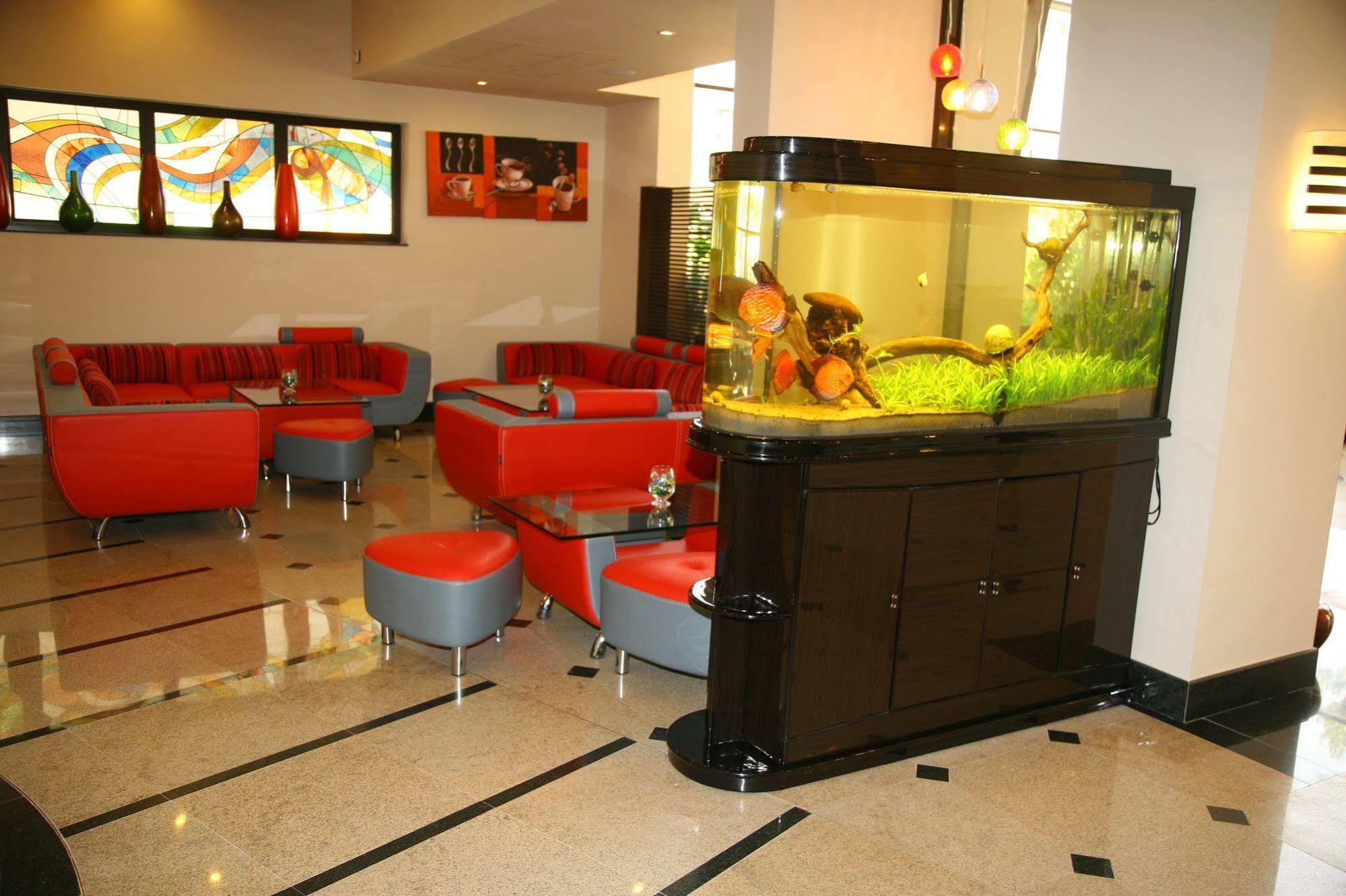 Hotel Tecadra Pipera Ngoại thất bức ảnh